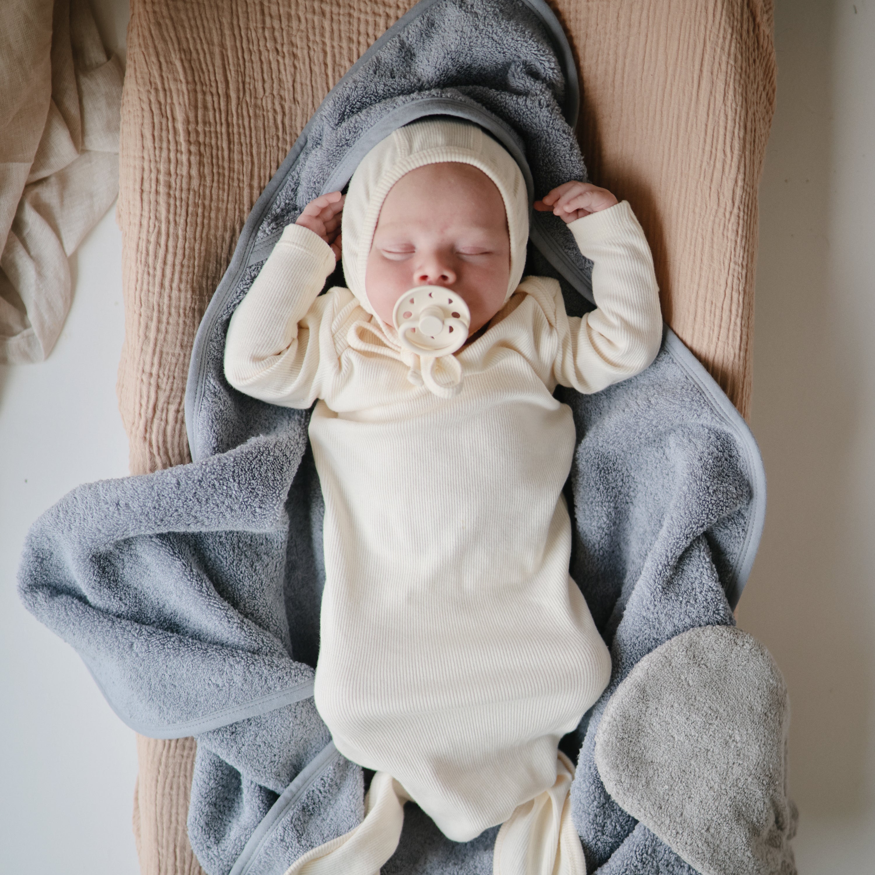 Image of Organic Cotton Baby Hooded Towel